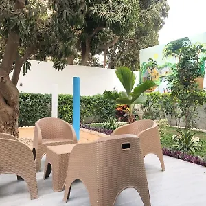 https://villa-luxueuse-a-ouakam.hotelsdakar.com